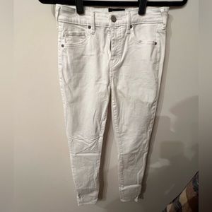 True Religion, White “Halle” Skinny Jeans, Sz 26W
